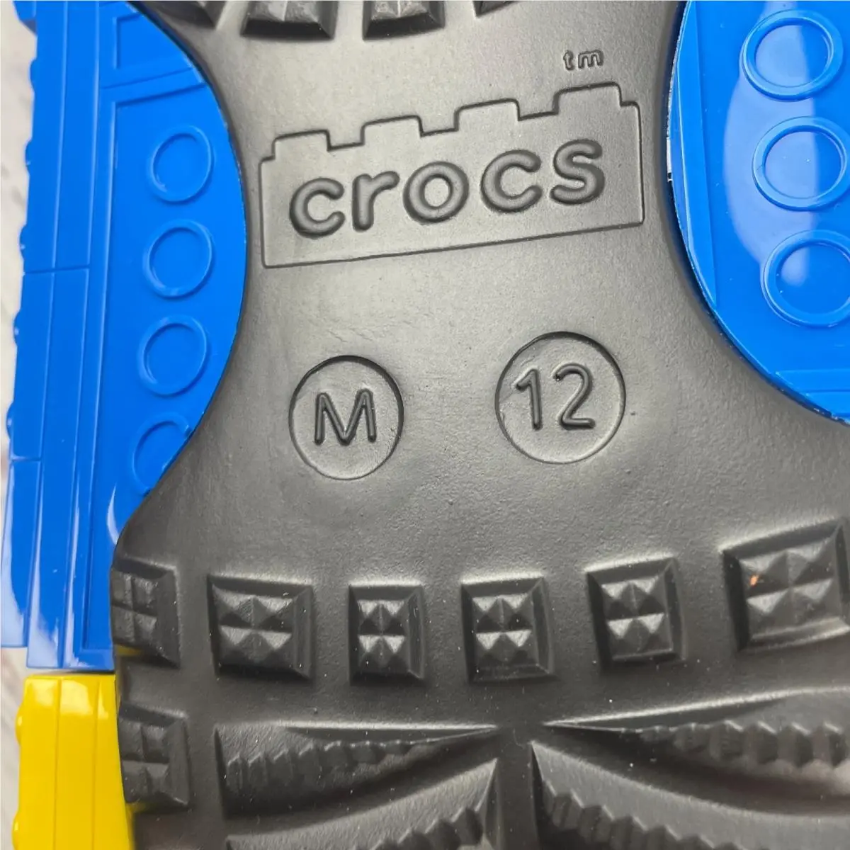 Crocs shoes - 4lw - 211873-001 - Black (UPC: 198445331886) 7
