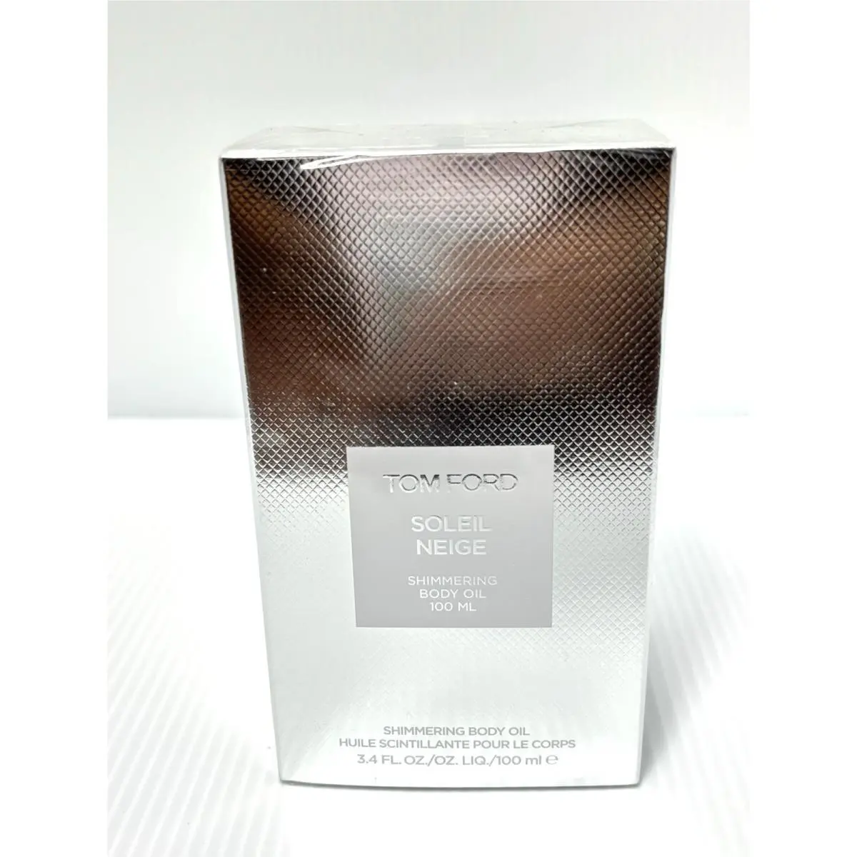Soleil Neige Shimmering Body Oil Spray Silver 100mL by Tom Ford