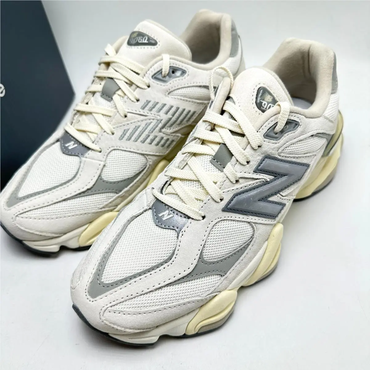 New Balance 9060 Sea Salt/white Men`s Shoe U9060ECA sz 9.5-11