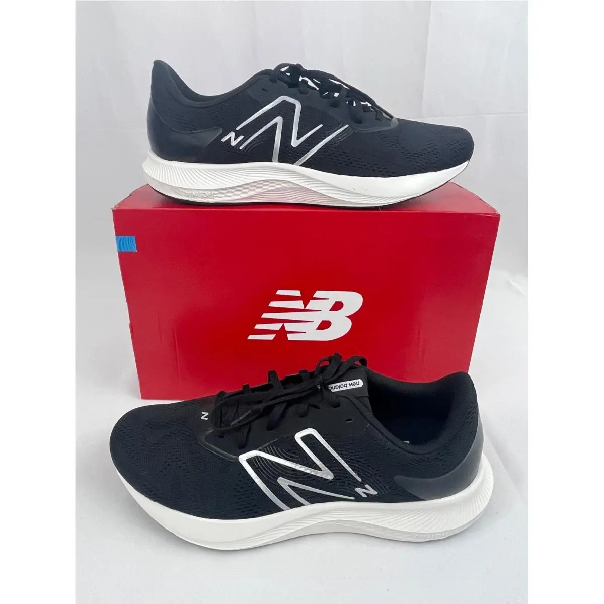 Men’s New Balance Dynasoft Pro Run v2 Black White sz 11 Sneaker Shoe