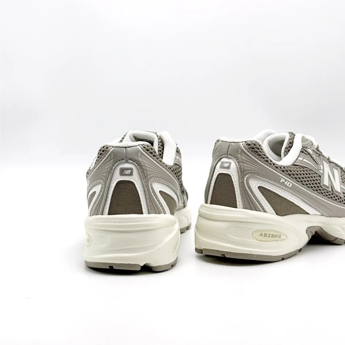 New Balance shoes - New Balance 740 - Brown 7