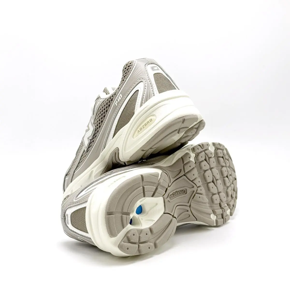 New Balance shoes - New Balance 740 - Brown 8