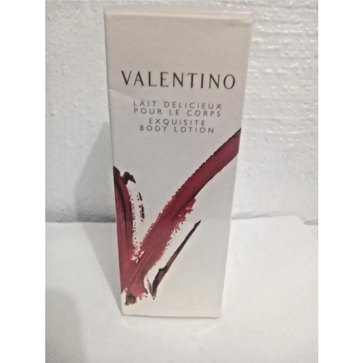 Valentino V Exquisite Luxurious Body Lotion 200ml/6.7oz For Women in Box