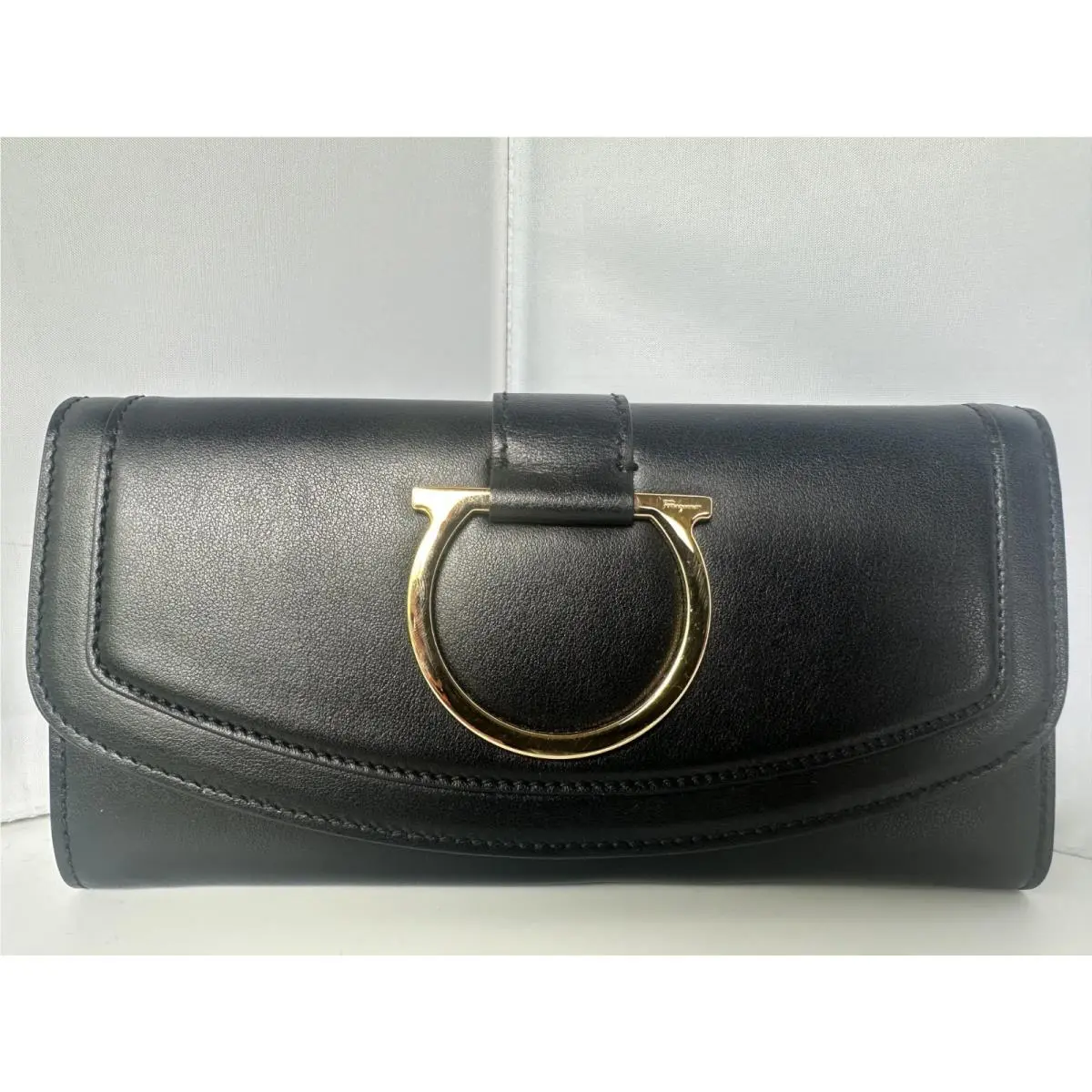 Salvatore Ferragamo Women`s Wallet Gancini Continental Black Card Holder