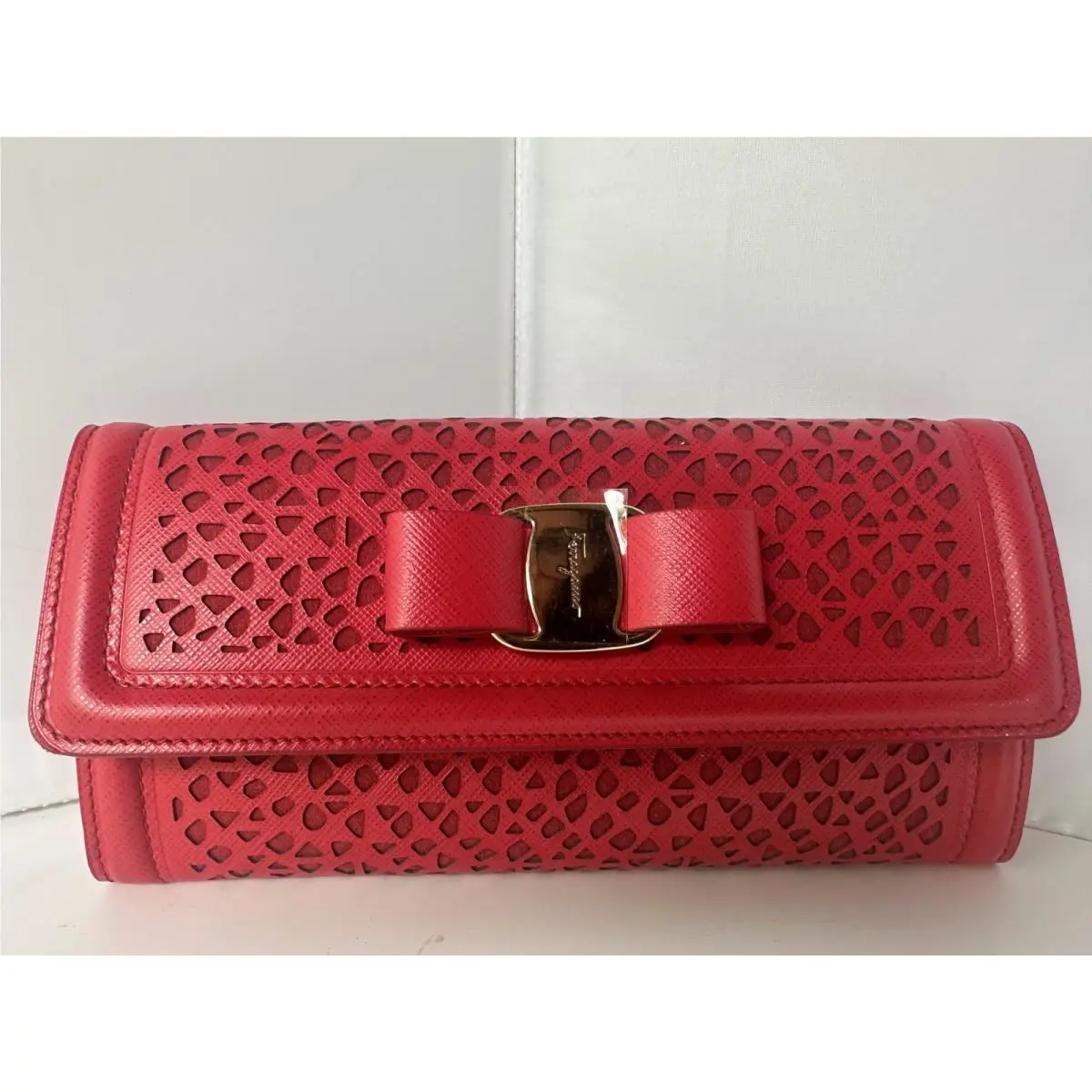Salvatore Ferragamo Women`s Wallet Vara Bow Continental Red