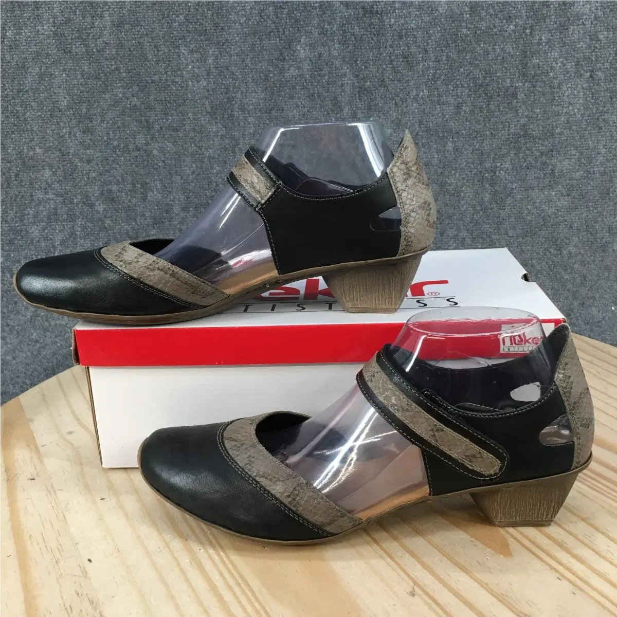 Rieker Mariah Mary Jane Pumps Womens 41 Black Leather Textured 41743-00