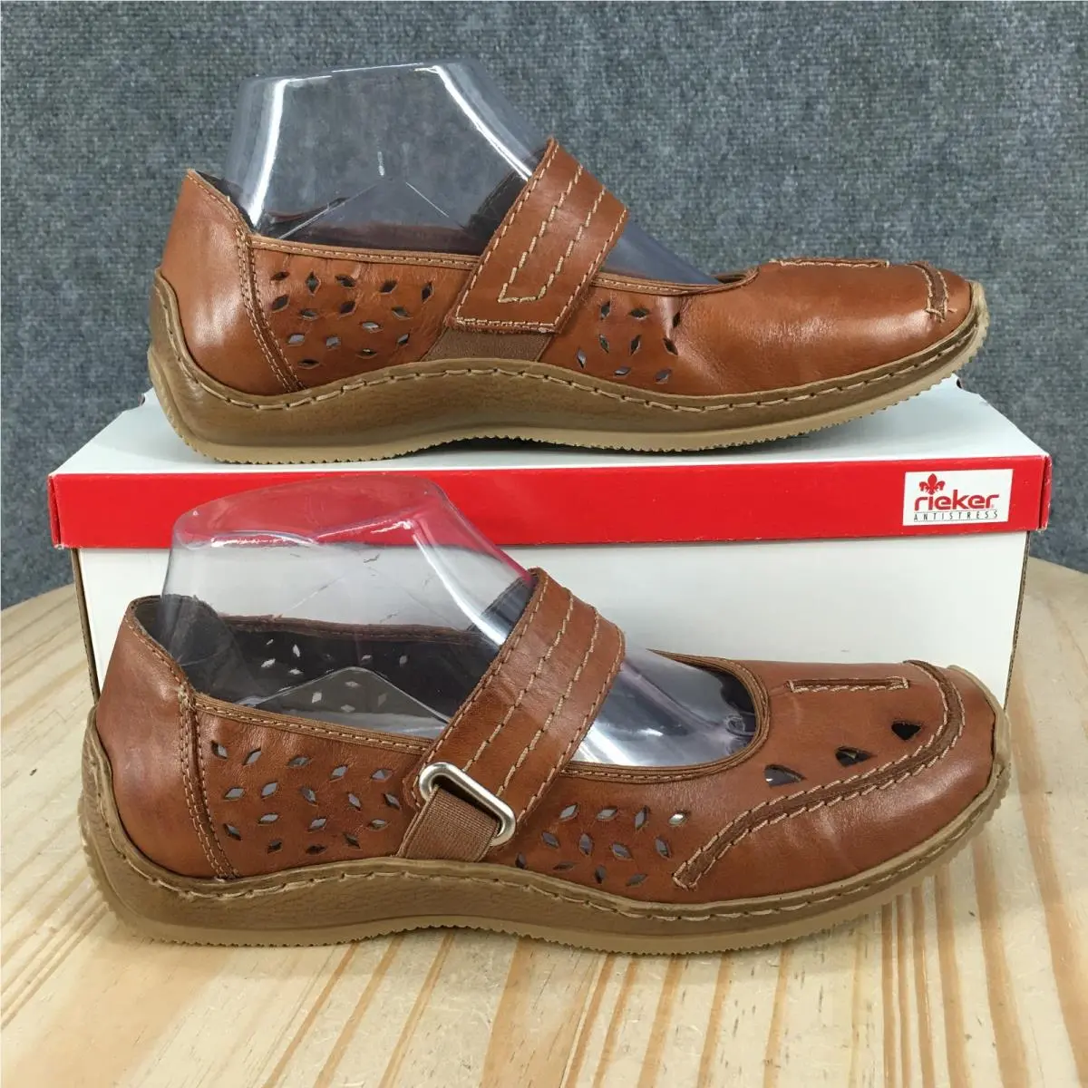 Rieker Celia Shoes Womens 40 Mary Jane Perforated Casual Low Top Flats Brown