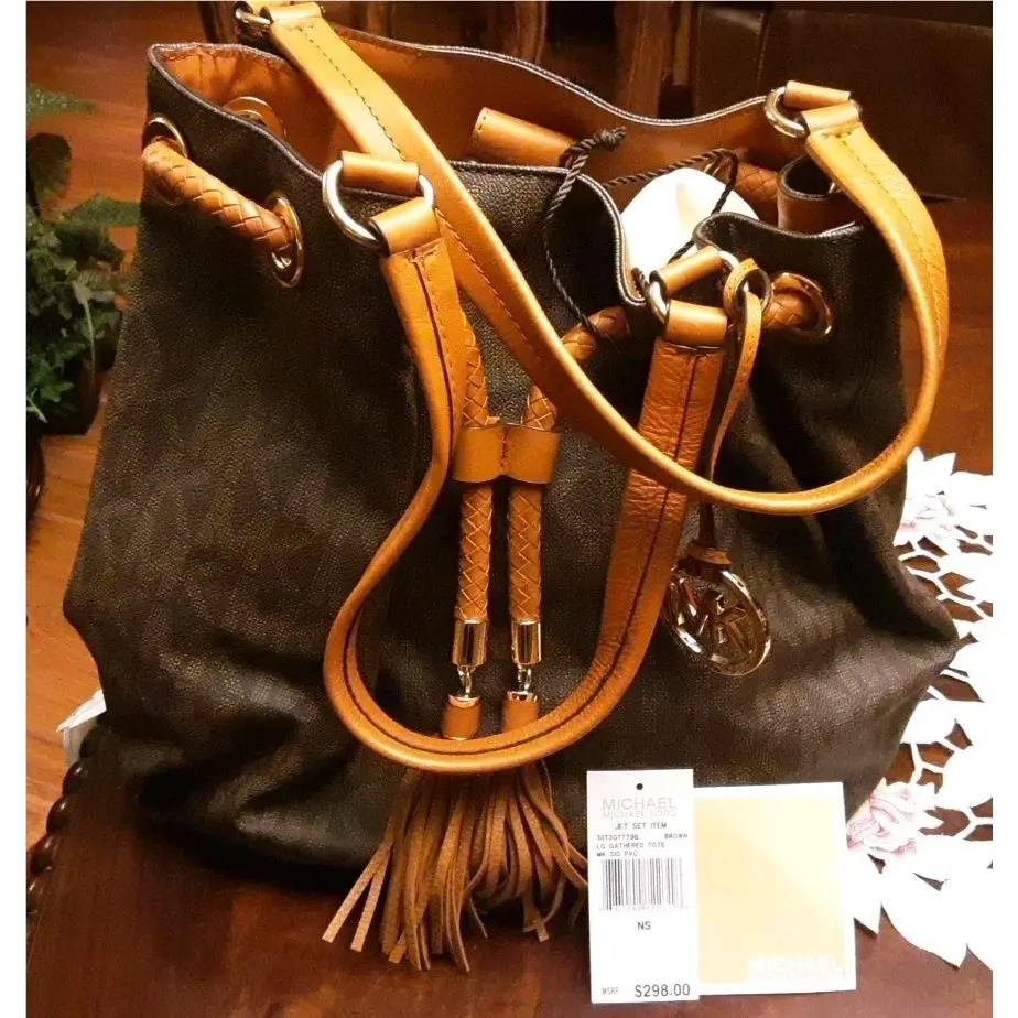 Michael Kors Large Jet Set Signature Logo Leather Handbag with Dustbag