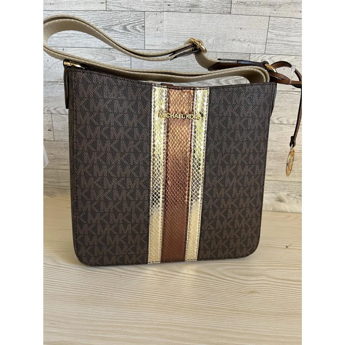 Michael Kors Jet Set Small Messenger Crossbody Bag