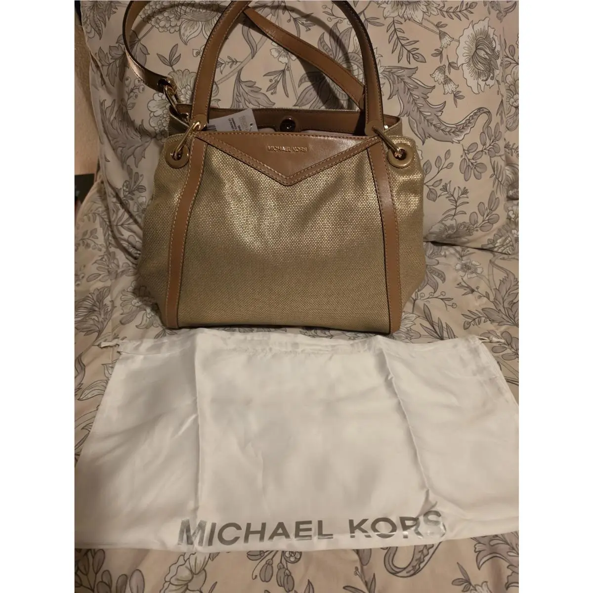 Michael Kors Raven Pocket Shoulder Tote Hobo Satchel Color Pale Gold