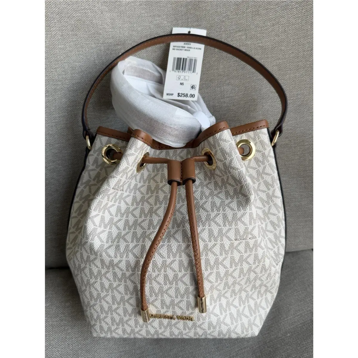 Avery Medium Bucket Messenger Bag Drawstring Vanilla/acorn by Michael Kors