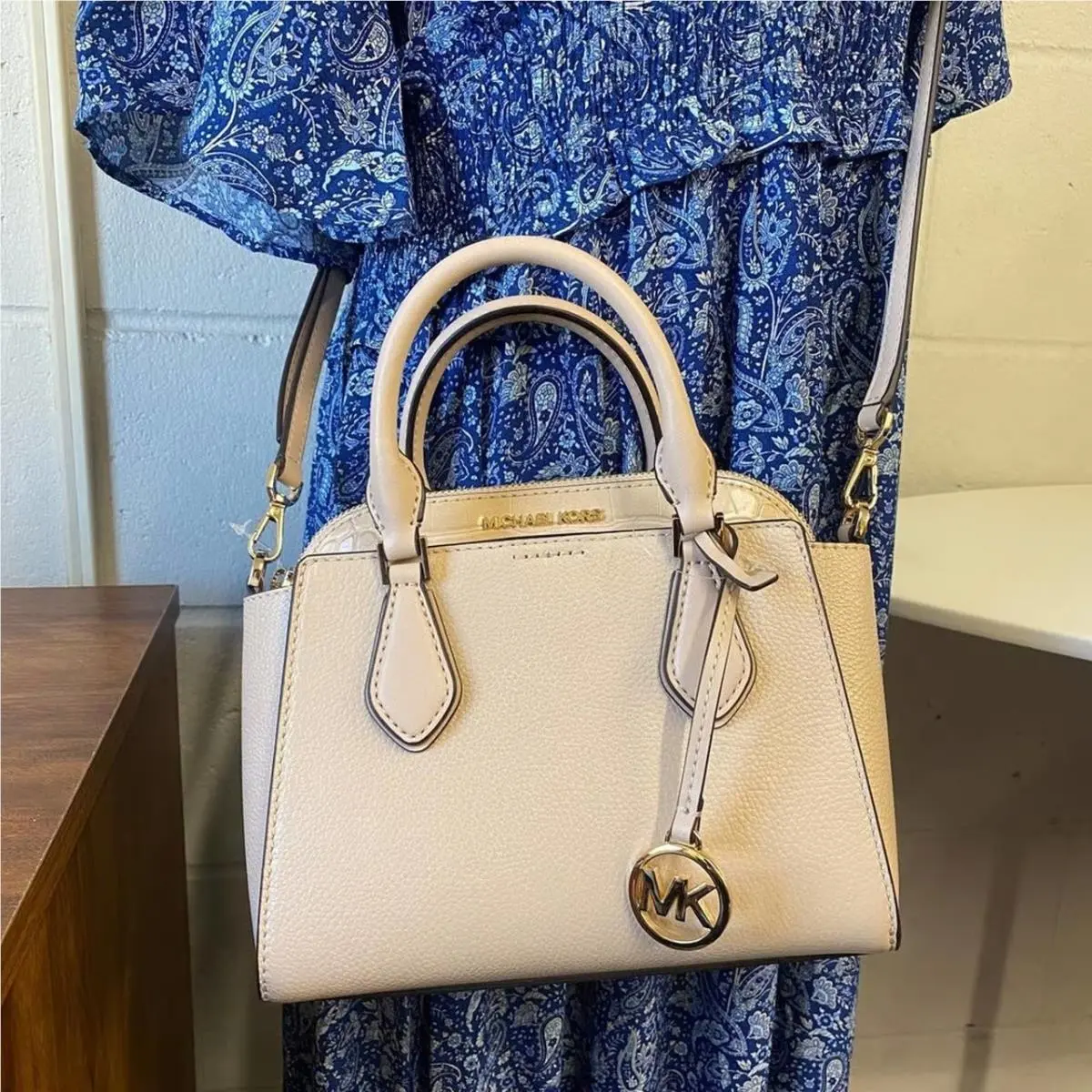 Michael Kors Daria 35T1GDIS5E Small 2IN1 Satchel In Buff