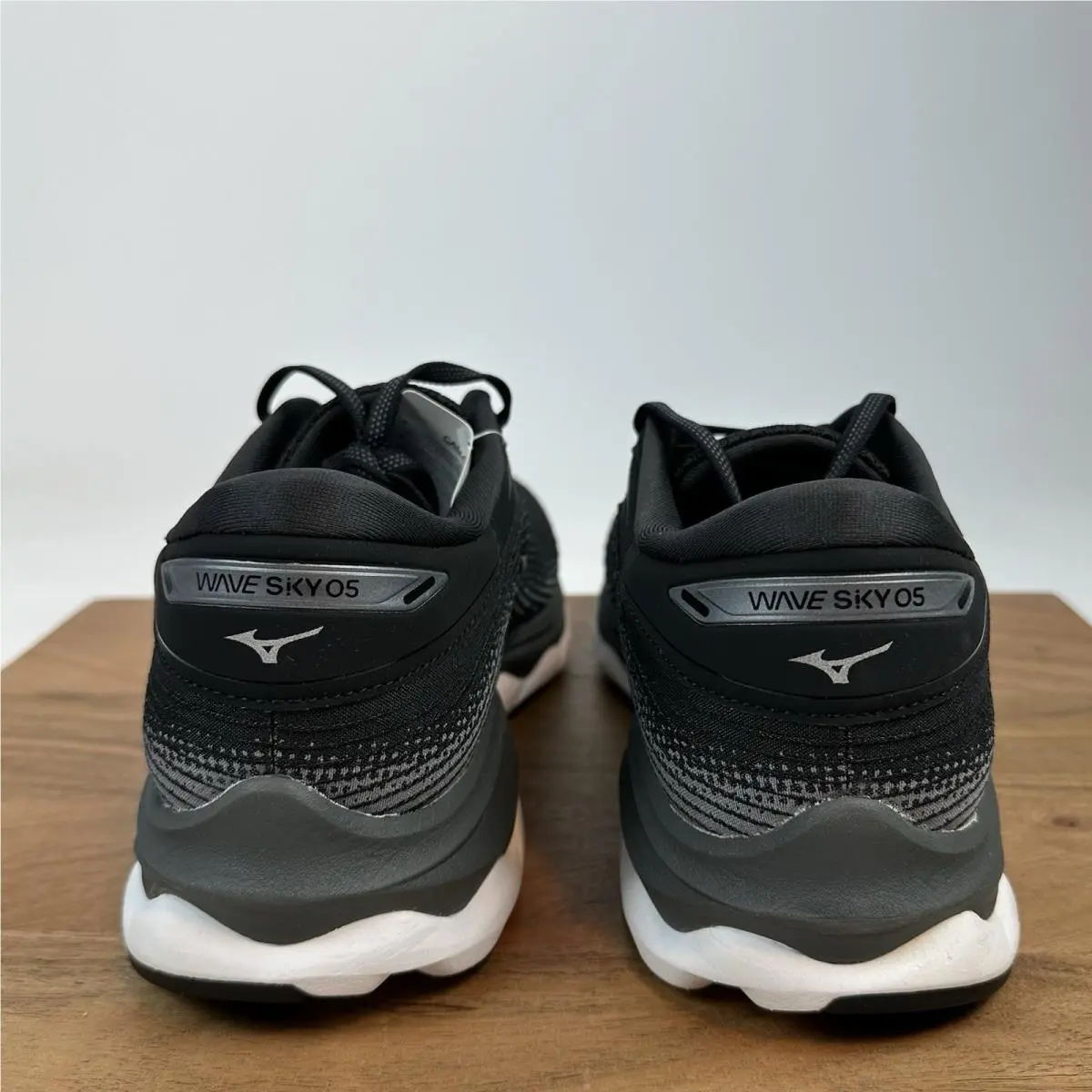Mizuno shoes - Mizuno Wave Sky - Wave Sky - J1GD211252 - Black 4