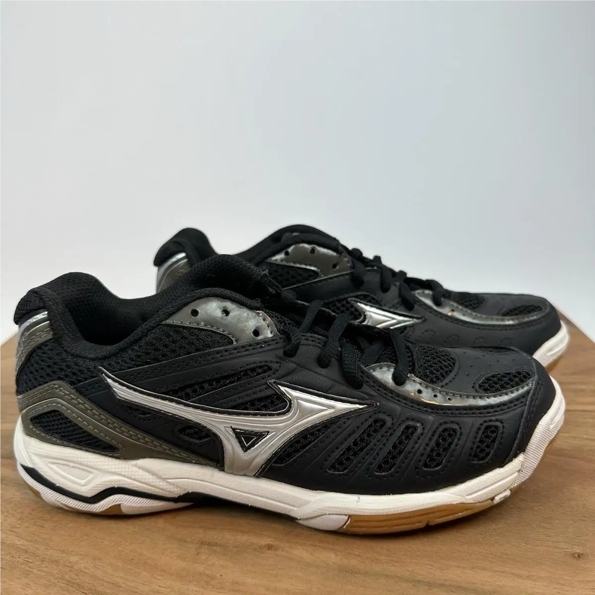 Womens Mizuno Wave Rally 4 Black Indoor Volleyball Shoes Sneakers Sz 6.5 M