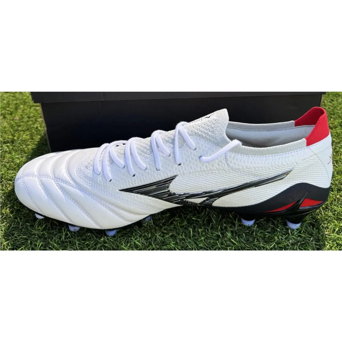 Mizuno shoes - MORELIA NEO IV β JAPAN - P1GA234009 - White 13