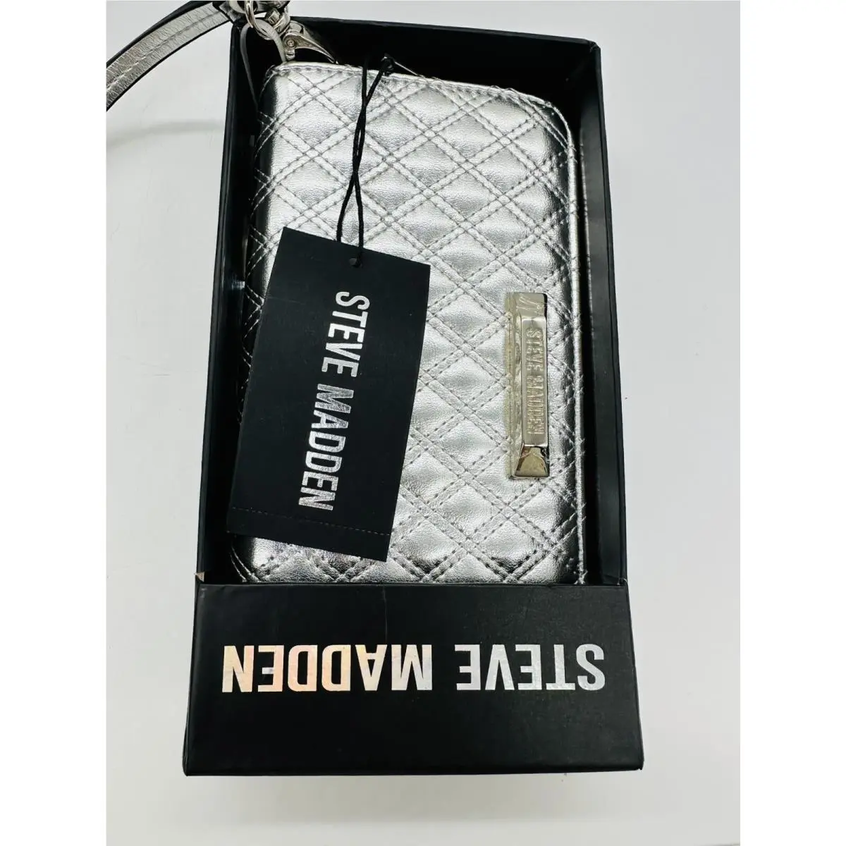 Steve Madden Wallet Wristlet Bkate Zip Around Rare Textured Metallic Silver