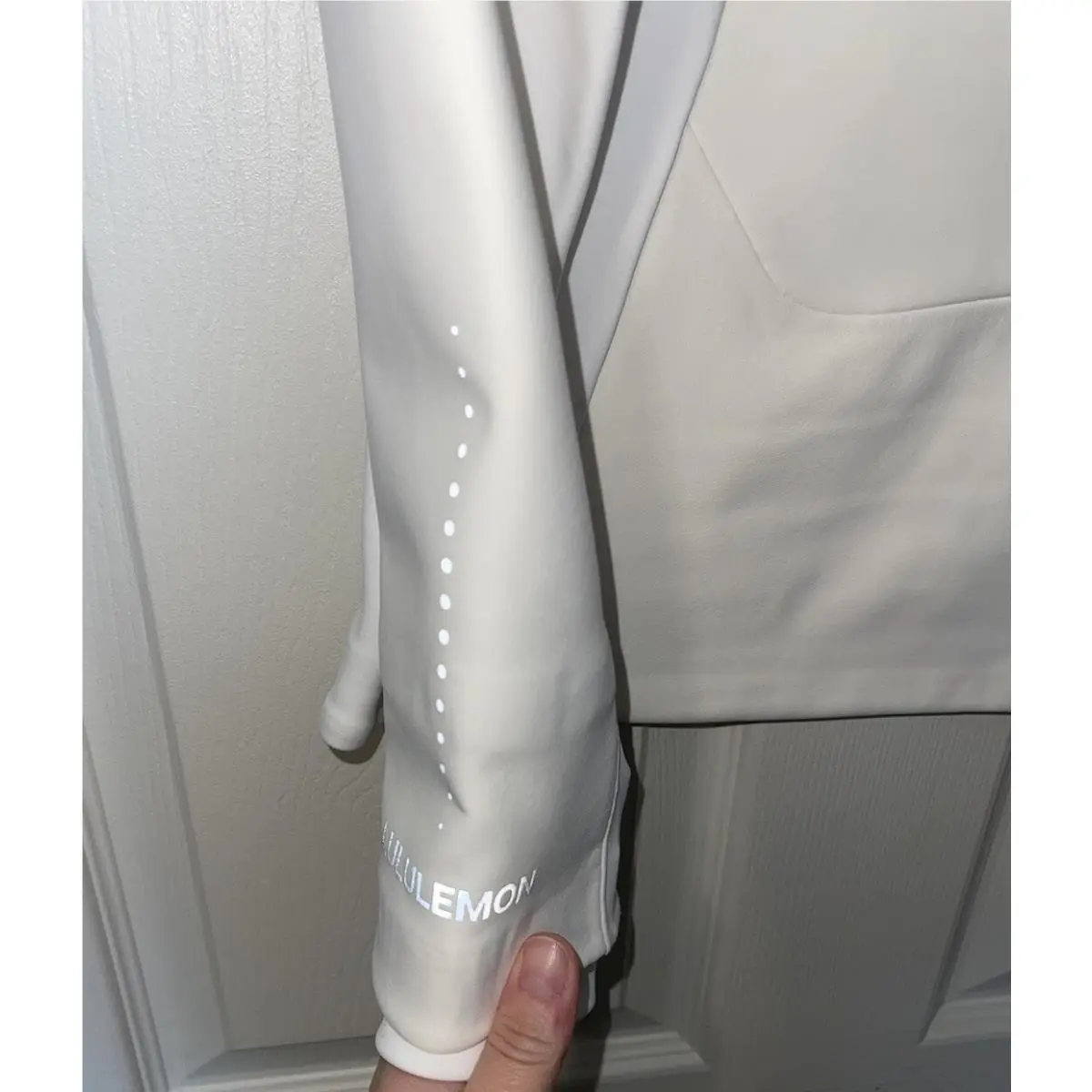 Lululemon clothing - White 5