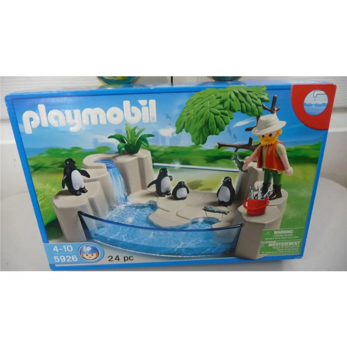 Playmobil 5926 Penguin Zoo Enclosure Pool Figures Fish 2010 Vintage