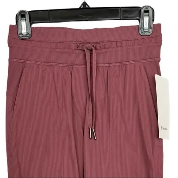 Lululemon clothing - Plum 0