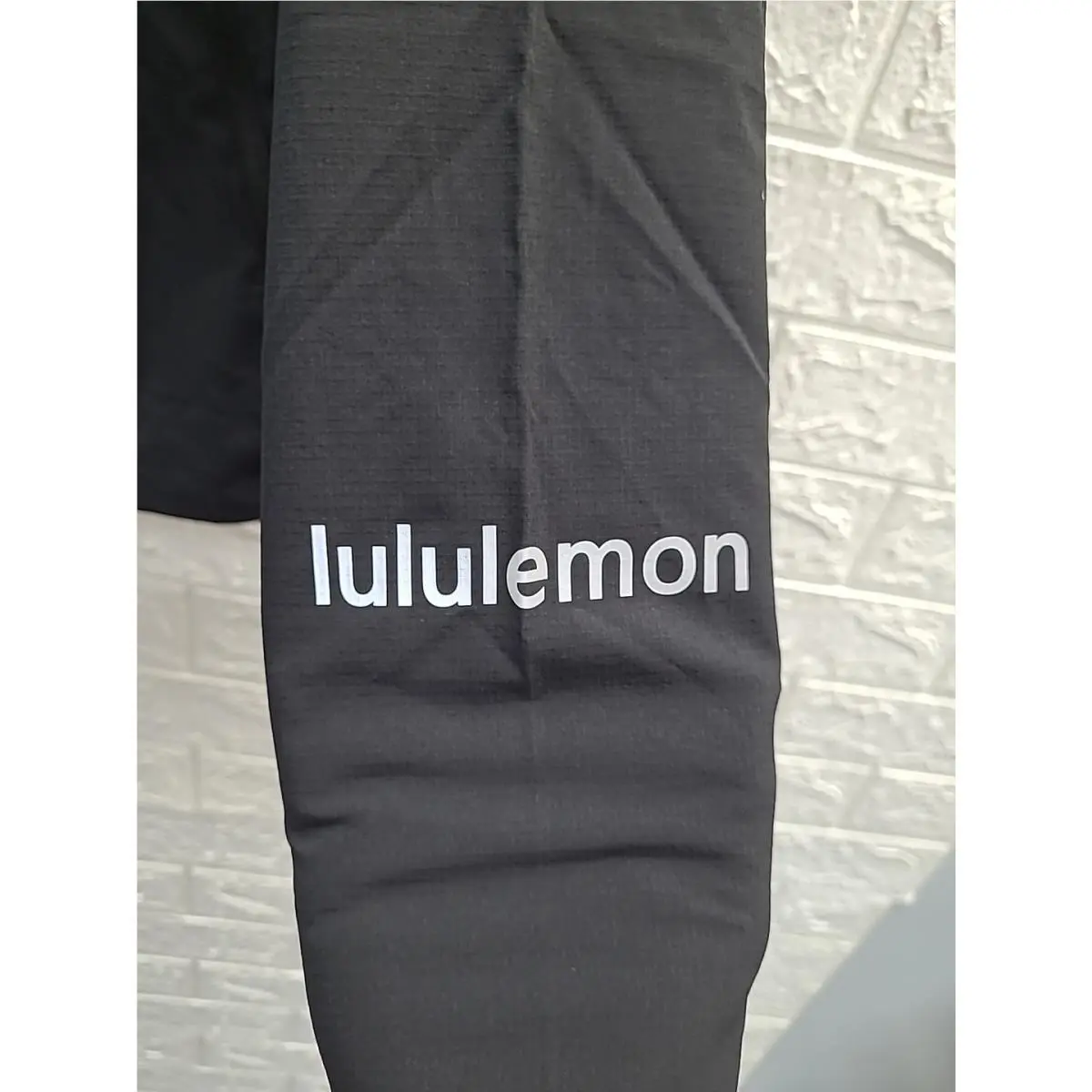 Lululemon Insuleight Cold Weather Run Shell Jacket Women`s US Size M