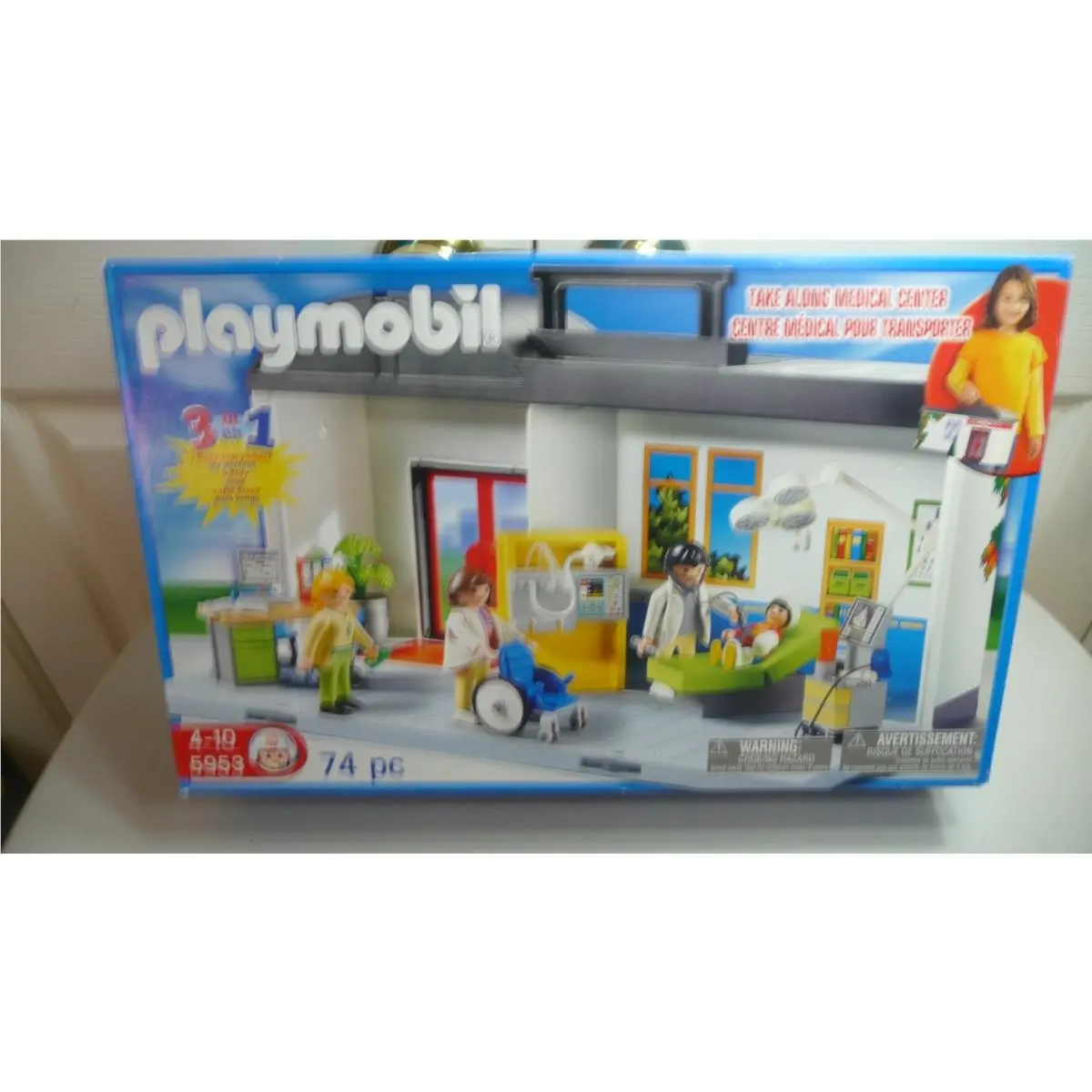 5993 Playmobil Take Along Medical Center Hospital Doctor