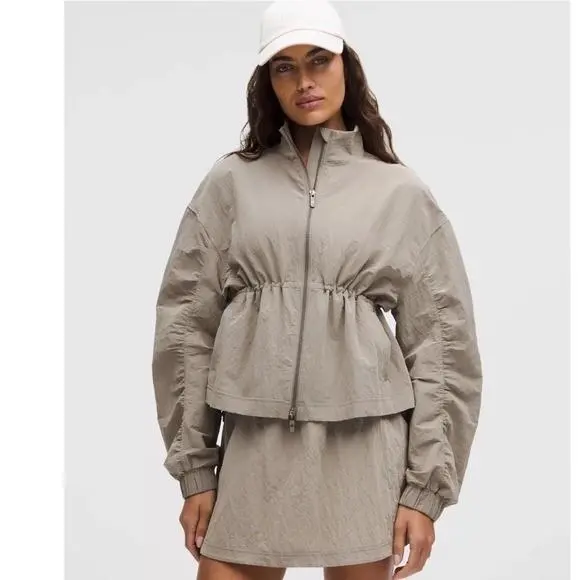 Lululemon Lightweight Relaxed Fit Jacket High Neck Warmashgray