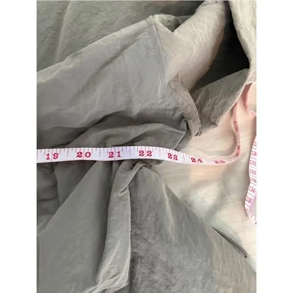 Lululemon clothing - Gray 8