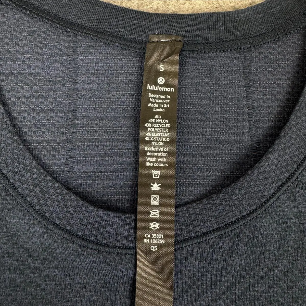 Lululemon clothing - Lululemon Metal Vent Tech - Metal Vent Tech - M3BL4S - Blue 2