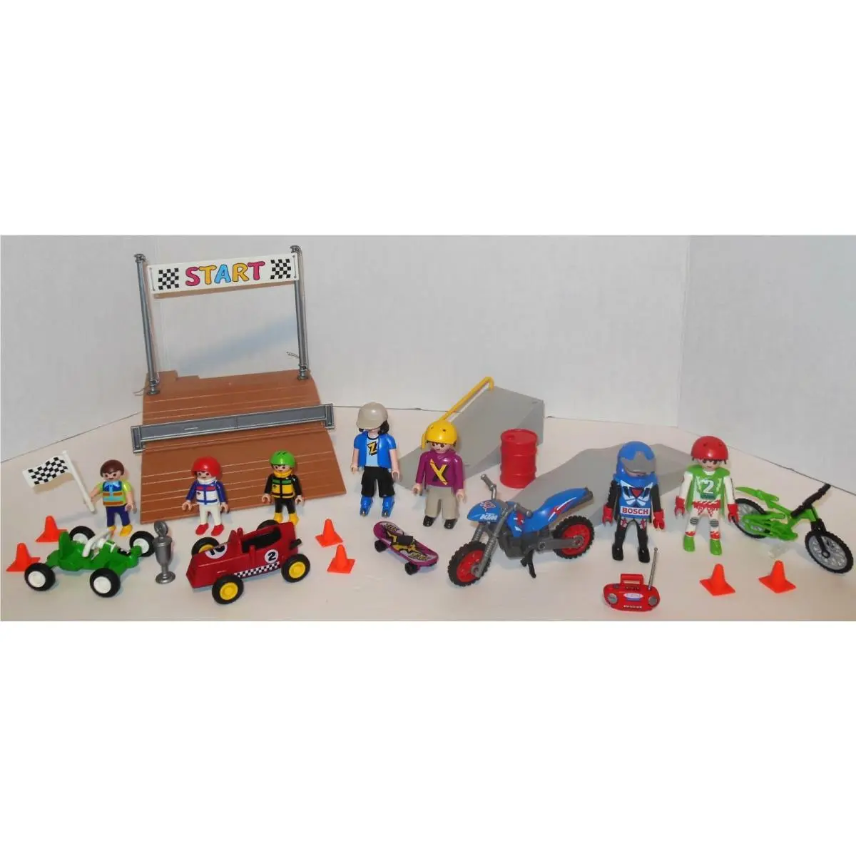 2 New: Playmobil Go Kart Race 4141 Skate Park Motorcycles 5798 Loose Sets