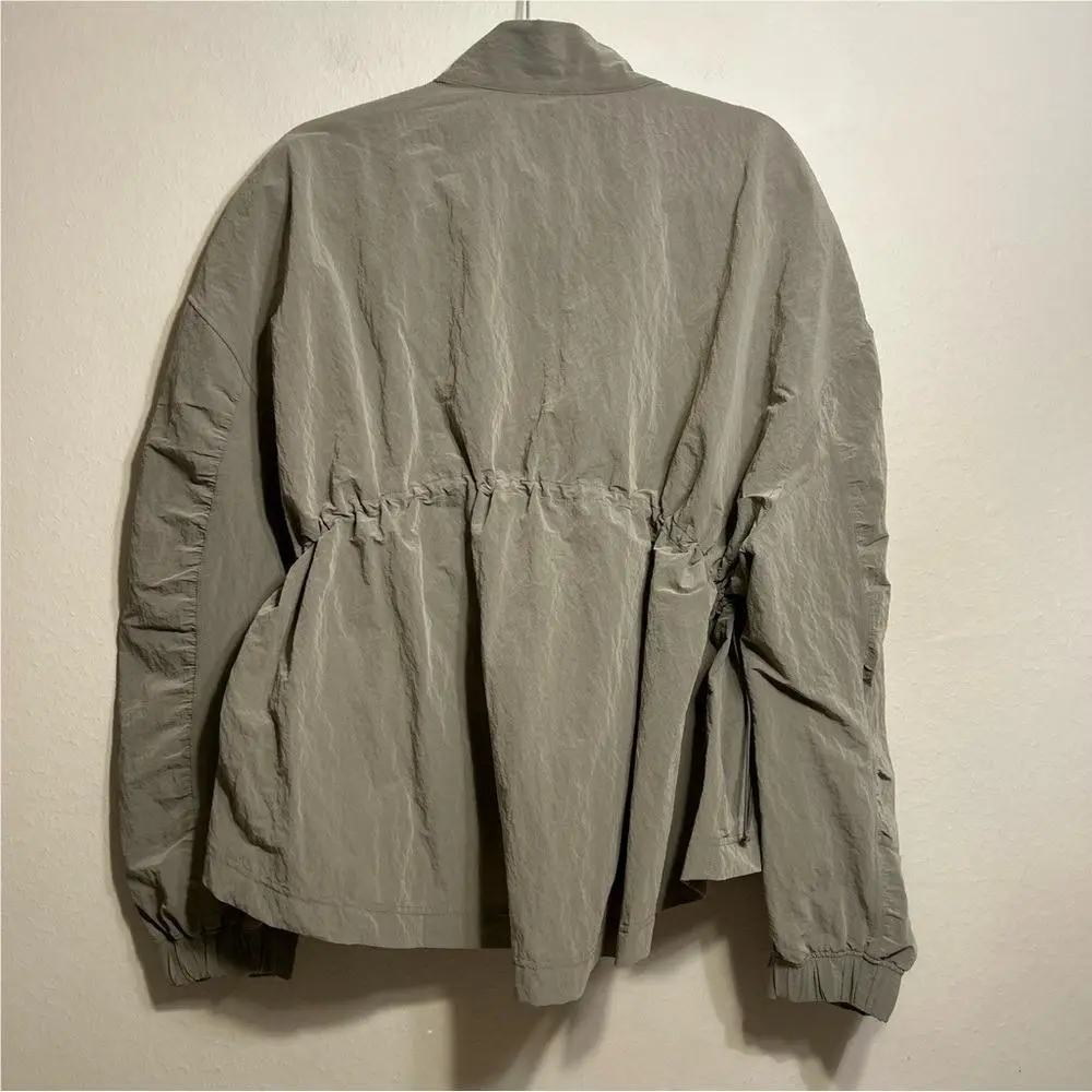 Lululemon clothing - Gray 1