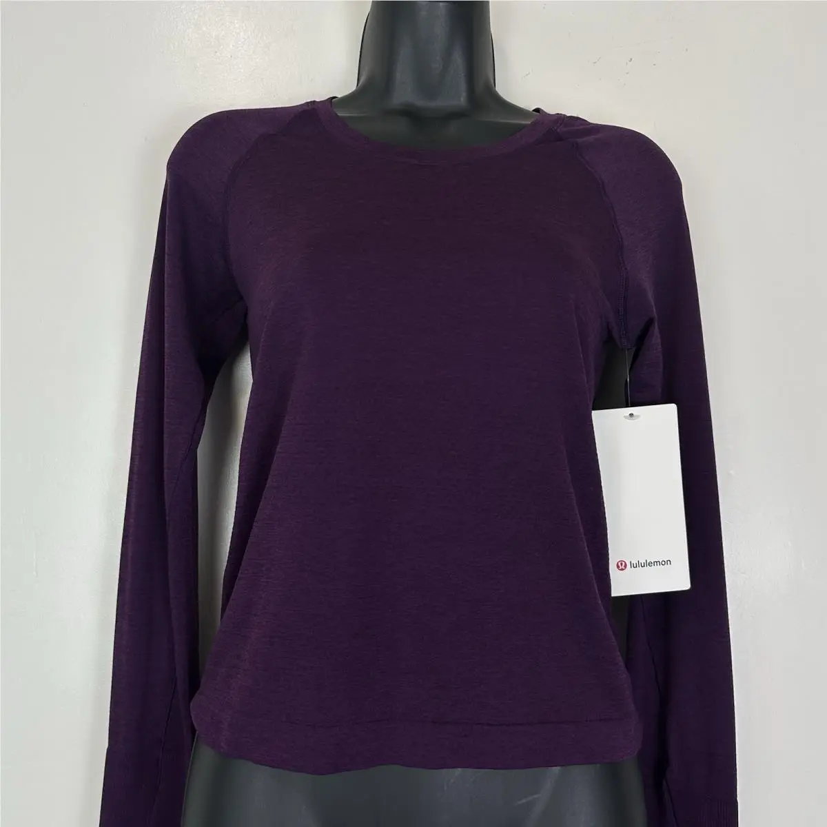 Lululemon clothing - Dramatic Magenta 1