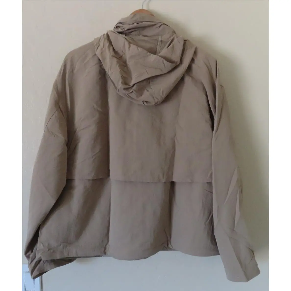 Lululemon clothing - Beige 1