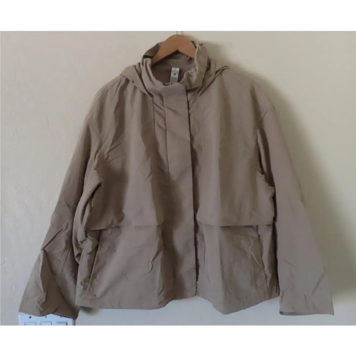 Lululemon Always Effortless Jacket Evolve Beige Women Size XL