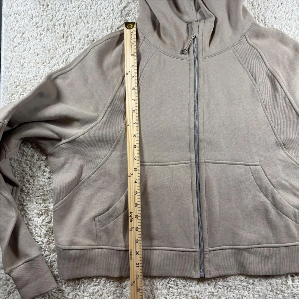 Lululemon clothing - Beige 9