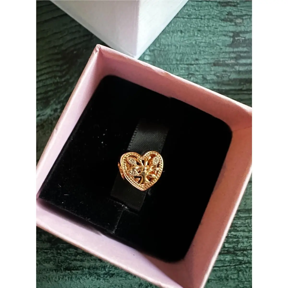Pandora Rose™ Openwork Family Tree Heart Charm 788826C01