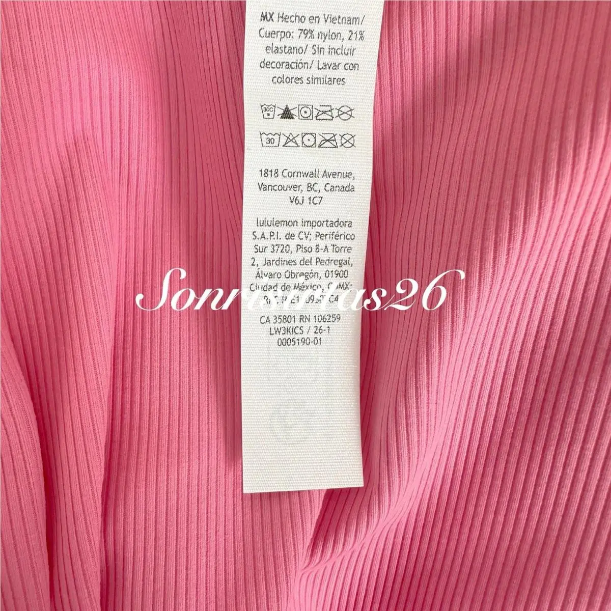 Lululemon clothing - Candy Cloud 9