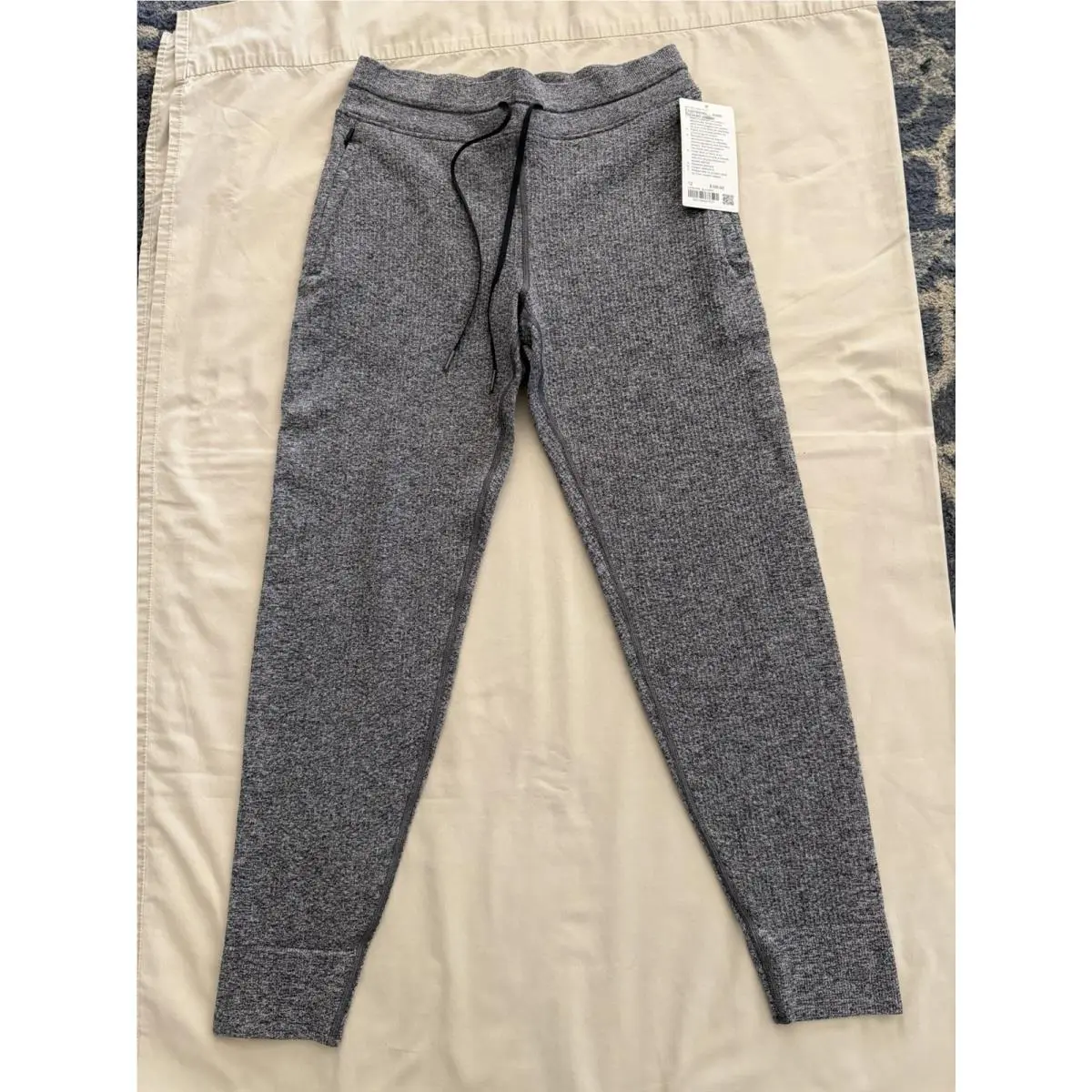Women`s Lululemon Jogger Pants Front Pockets Black/ White Waffle Twill Sz 12