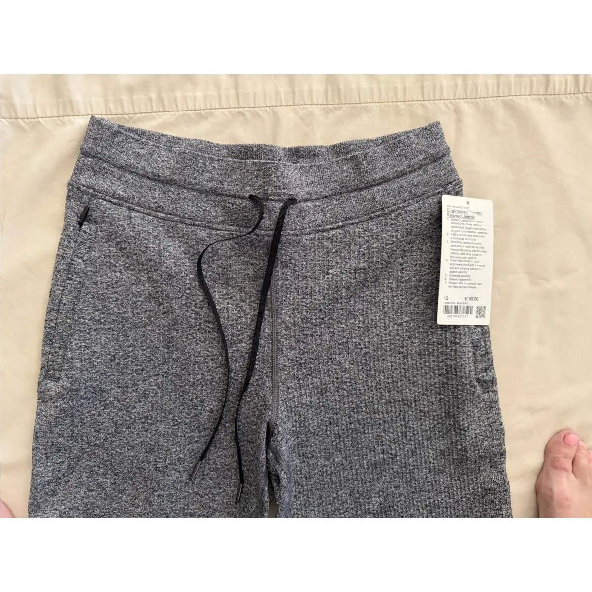 Lululemon clothing - Black & White 1
