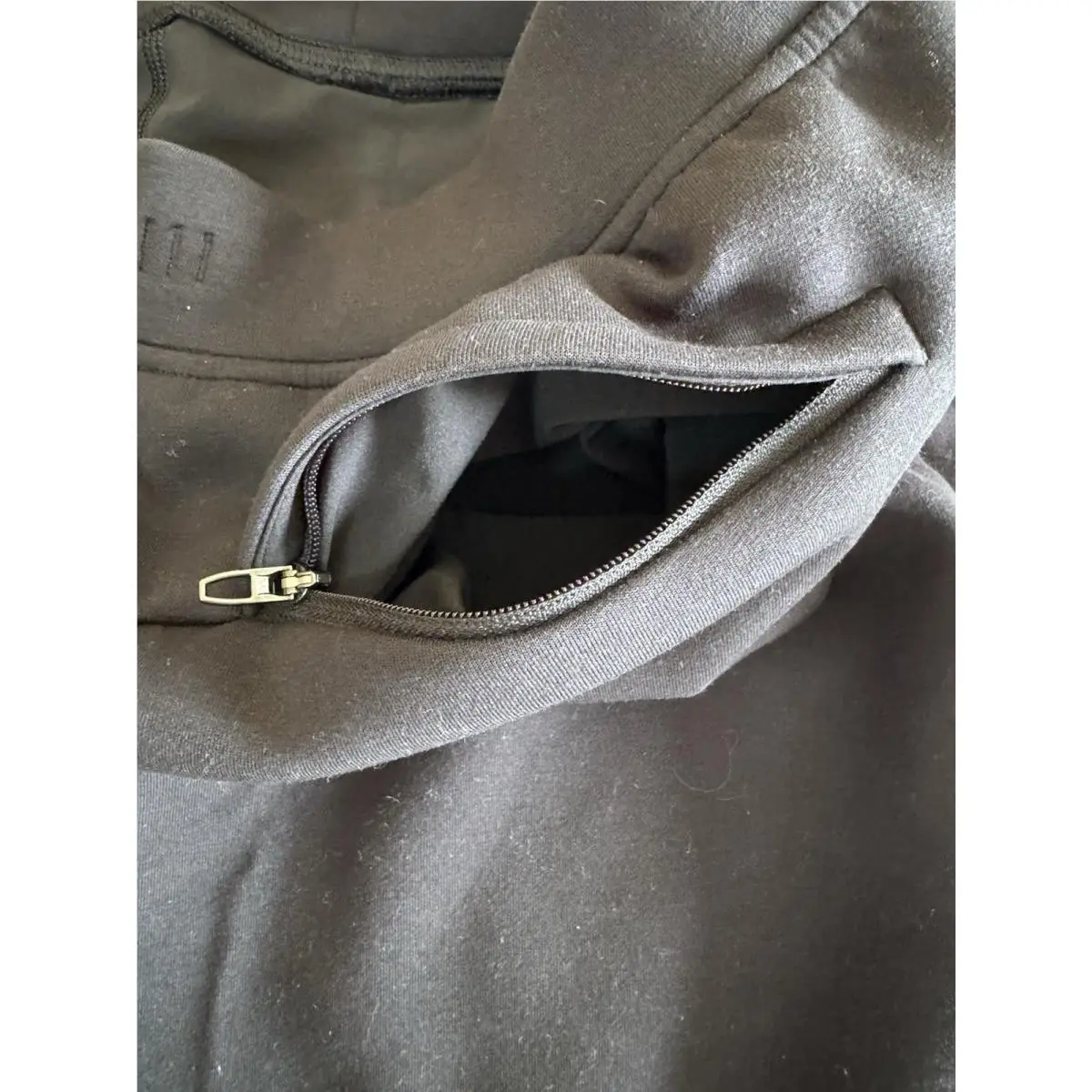 Lululemon clothing - Black 7