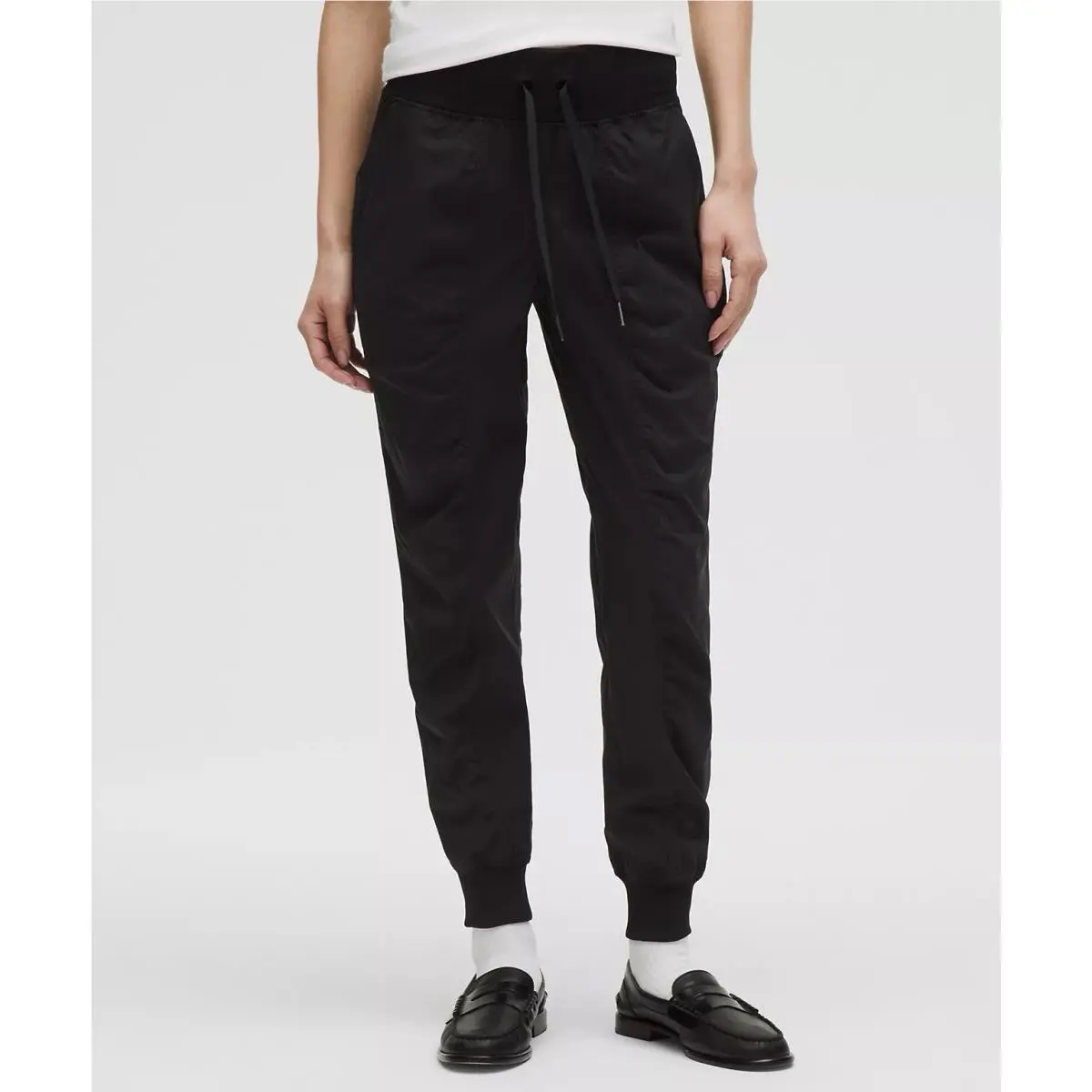 Lululemon Women’s Dance Studio Mid Rise Black Jogger Full Length Pants Sz 4