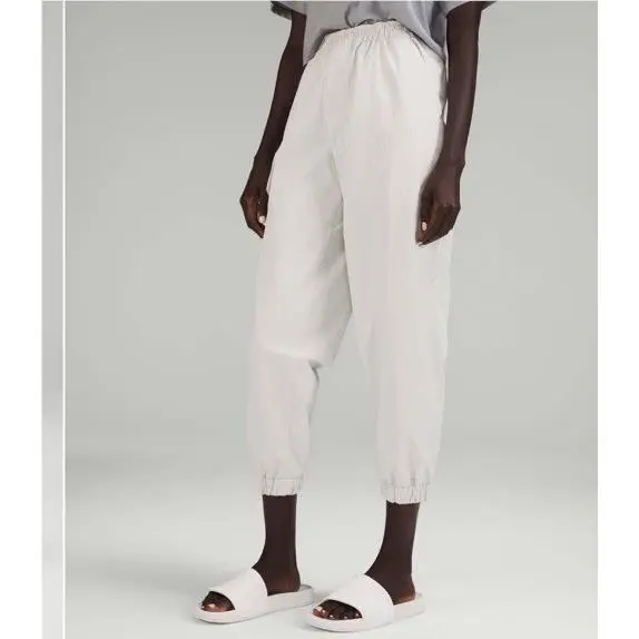 Lululemon clothing - White 3