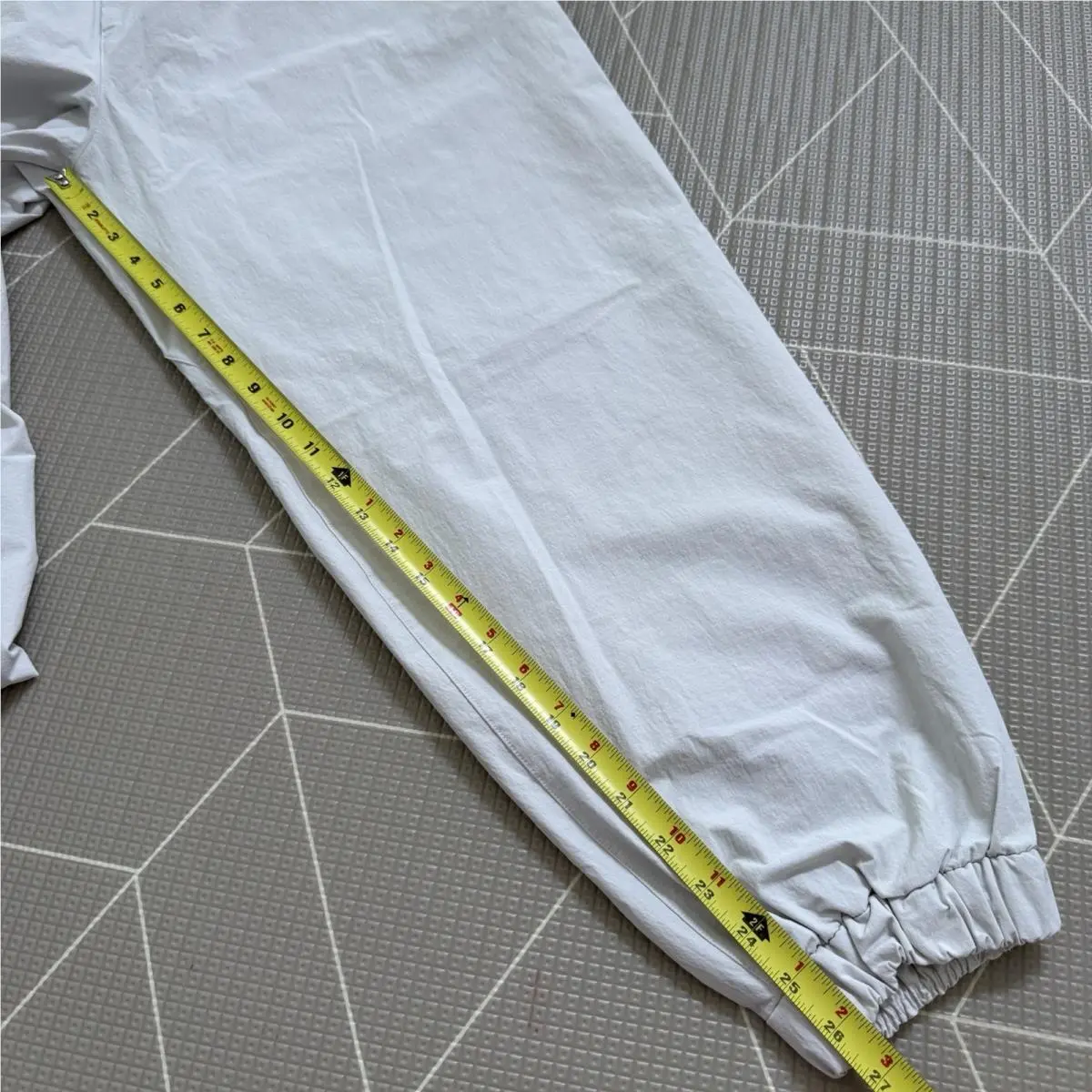 Lululemon clothing - White 11