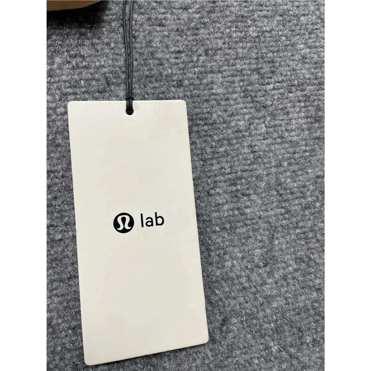 Lululemon clothing - Beige 5