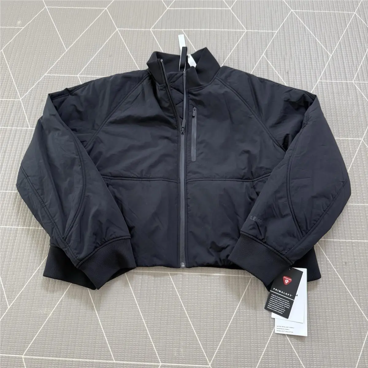 Lululemon Short Insulated Bomber Jacket Size 8 Black Primaloft LW4BZ0S