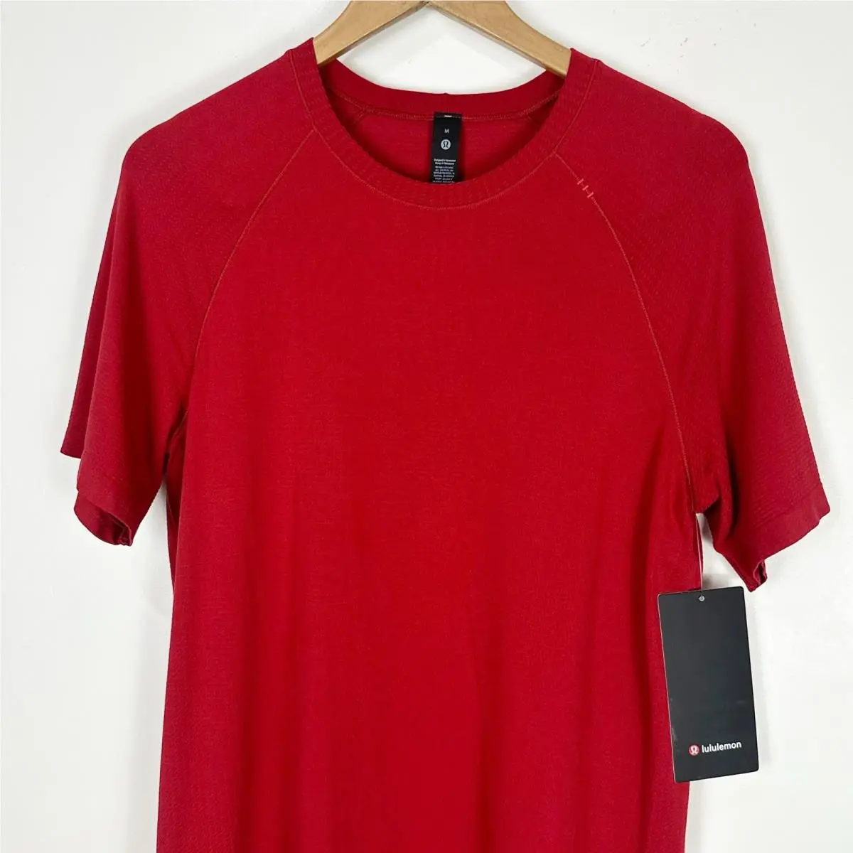 Lululemon clothing - Lululemon Metal Vent Tech - Metal Vent Tech - Red 2