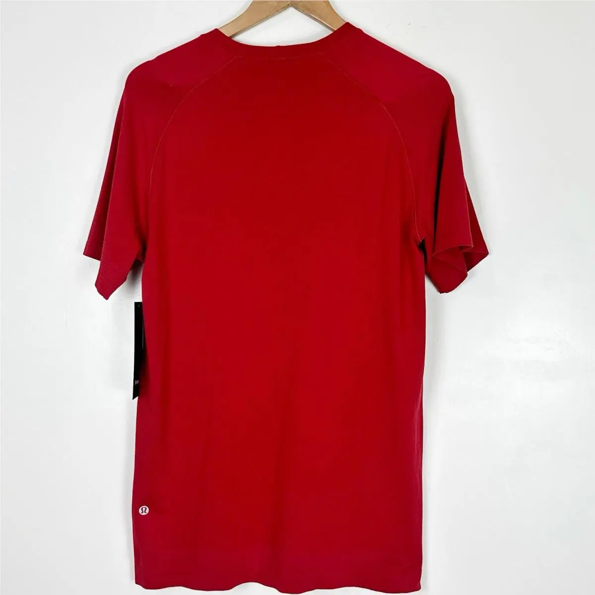Lululemon clothing - Lululemon Metal Vent Tech - Metal Vent Tech - Red 4