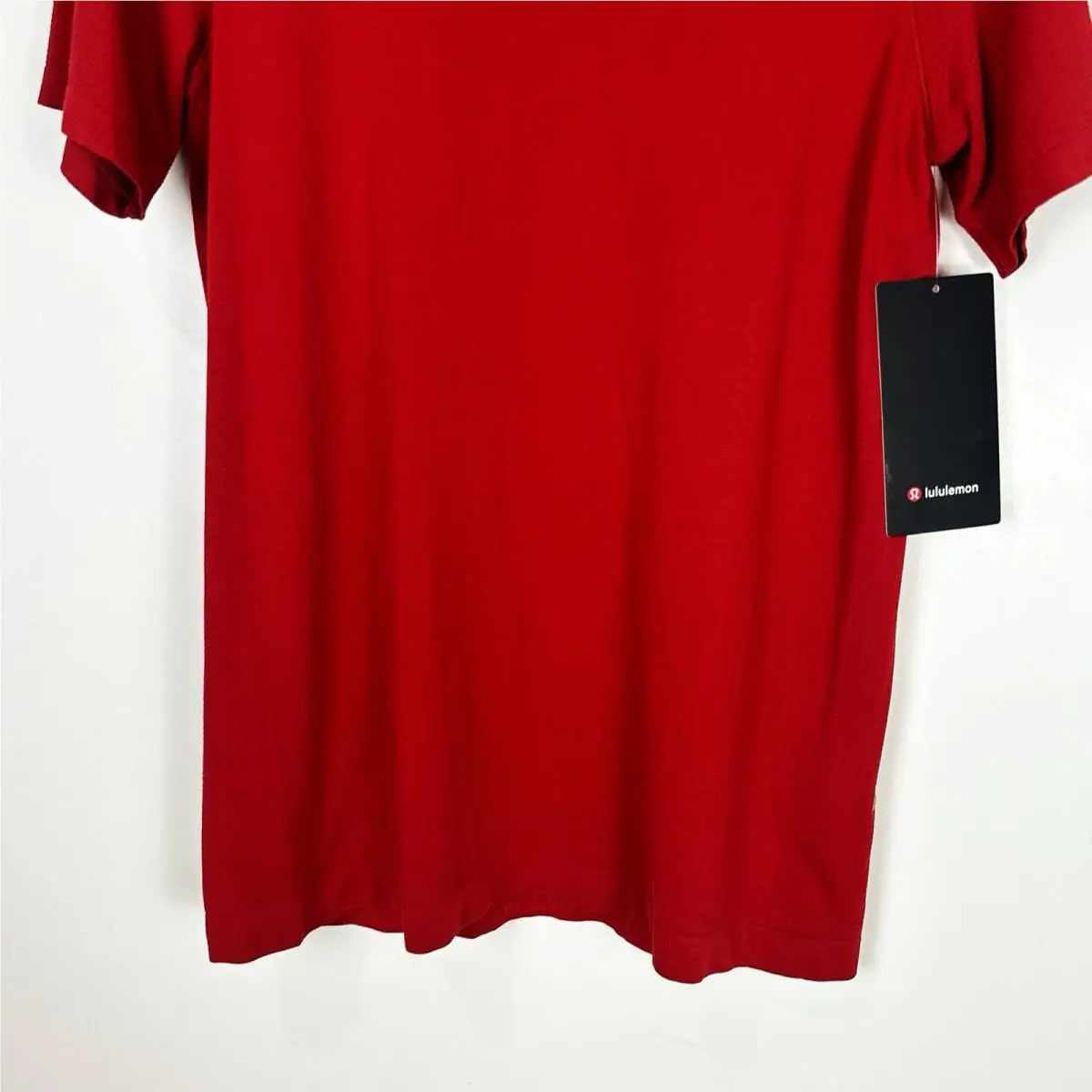 Lululemon clothing - Lululemon Metal Vent Tech - Metal Vent Tech - Red 3