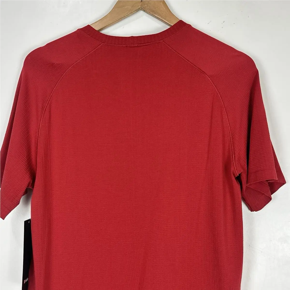Lululemon clothing - Lululemon Metal Vent Tech - Metal Vent Tech - Red 6