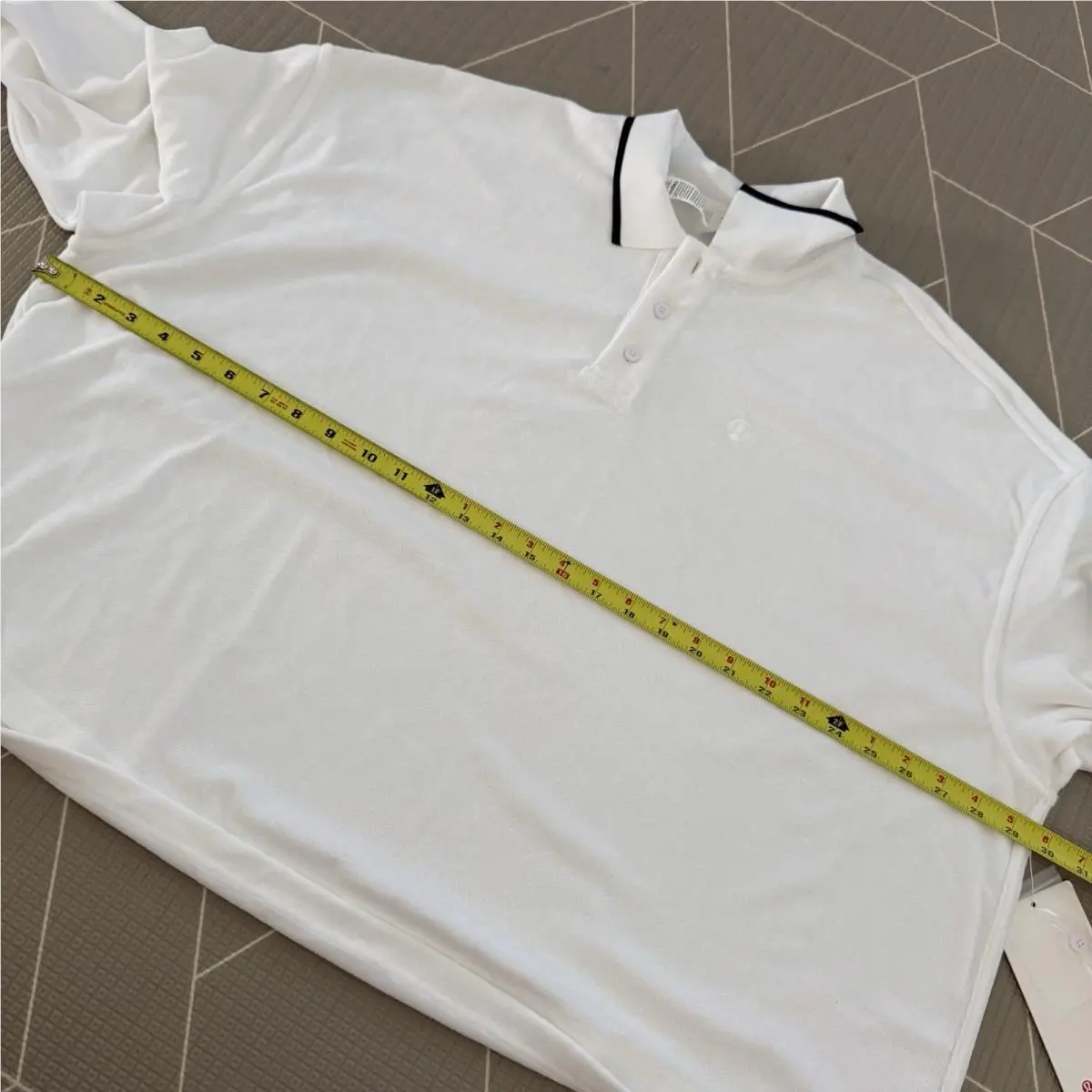 Lululemon clothing - White 2