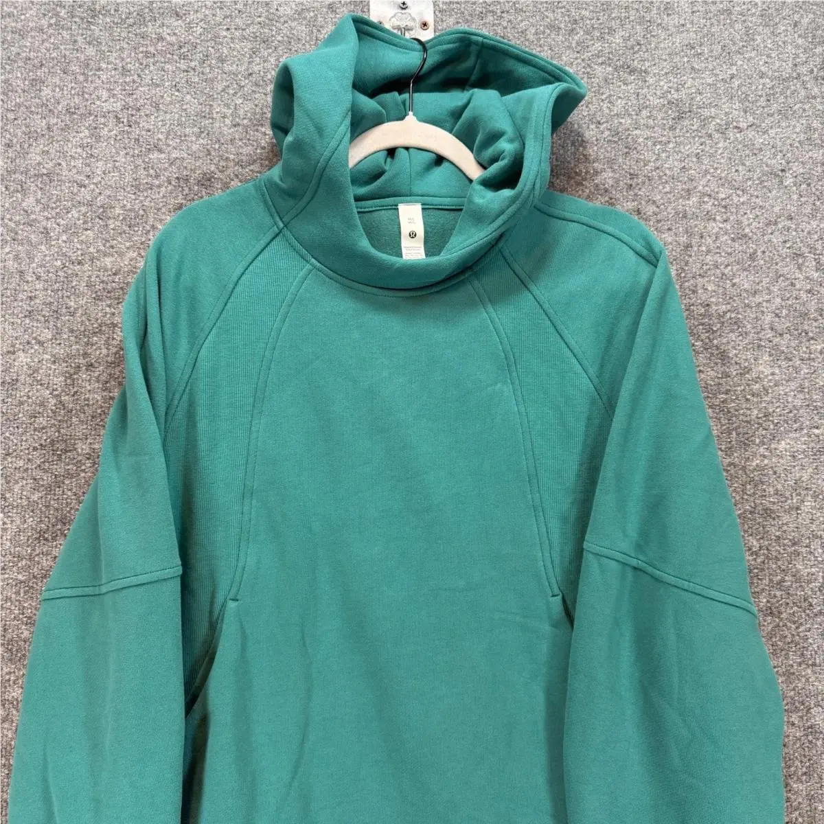Lululemon clothing - Green 1